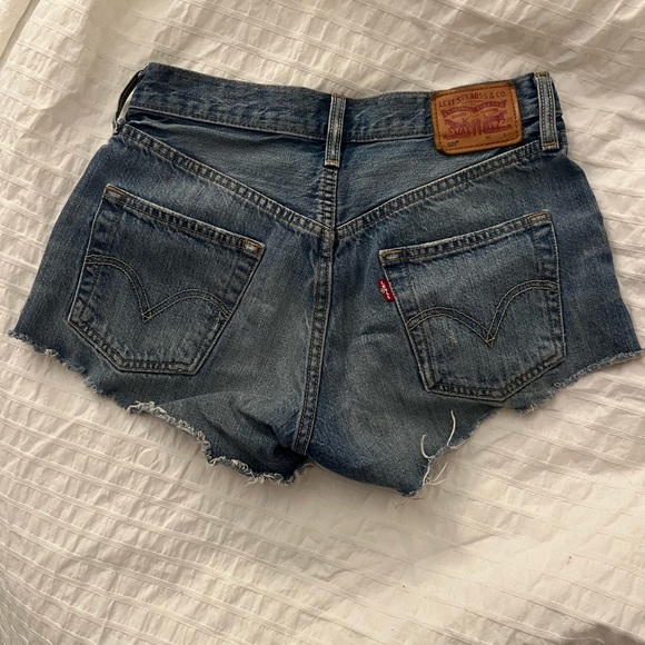 Levi’s 501 shorts - Picture 2 of 3